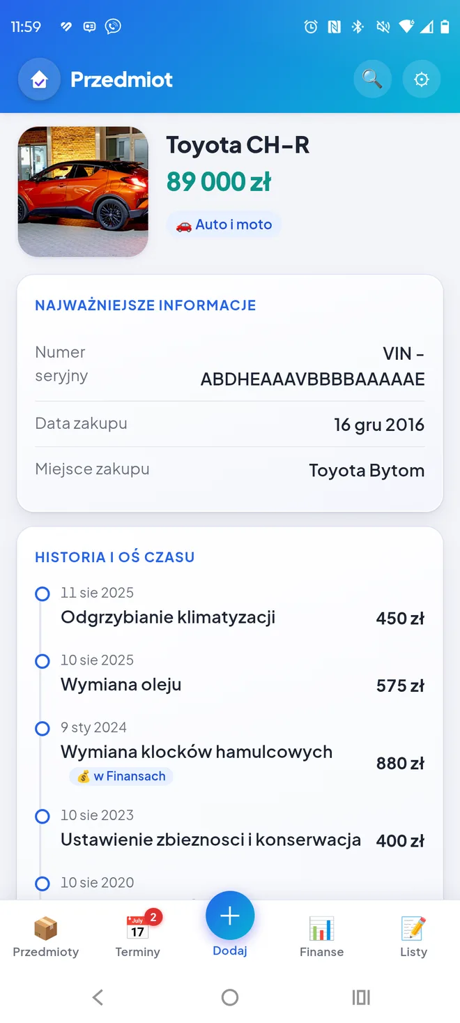Karta przedmiotu w Domowiku: samochód z wartością, numerem VIN, datą i miejscem zakupu oraz osią historii napraw z kosztami